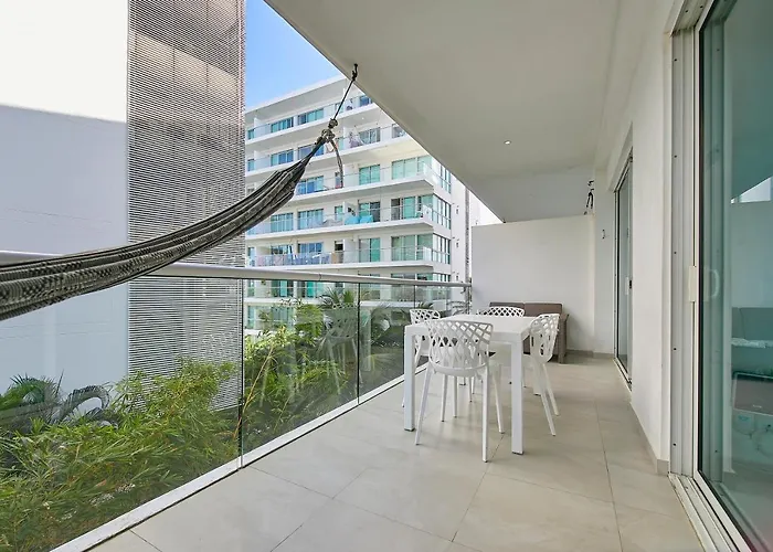 Apartamento En La Playa Con Terraza Y 4 Piscinas